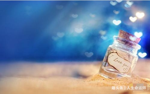 啥八字的女人最喜欢大叔