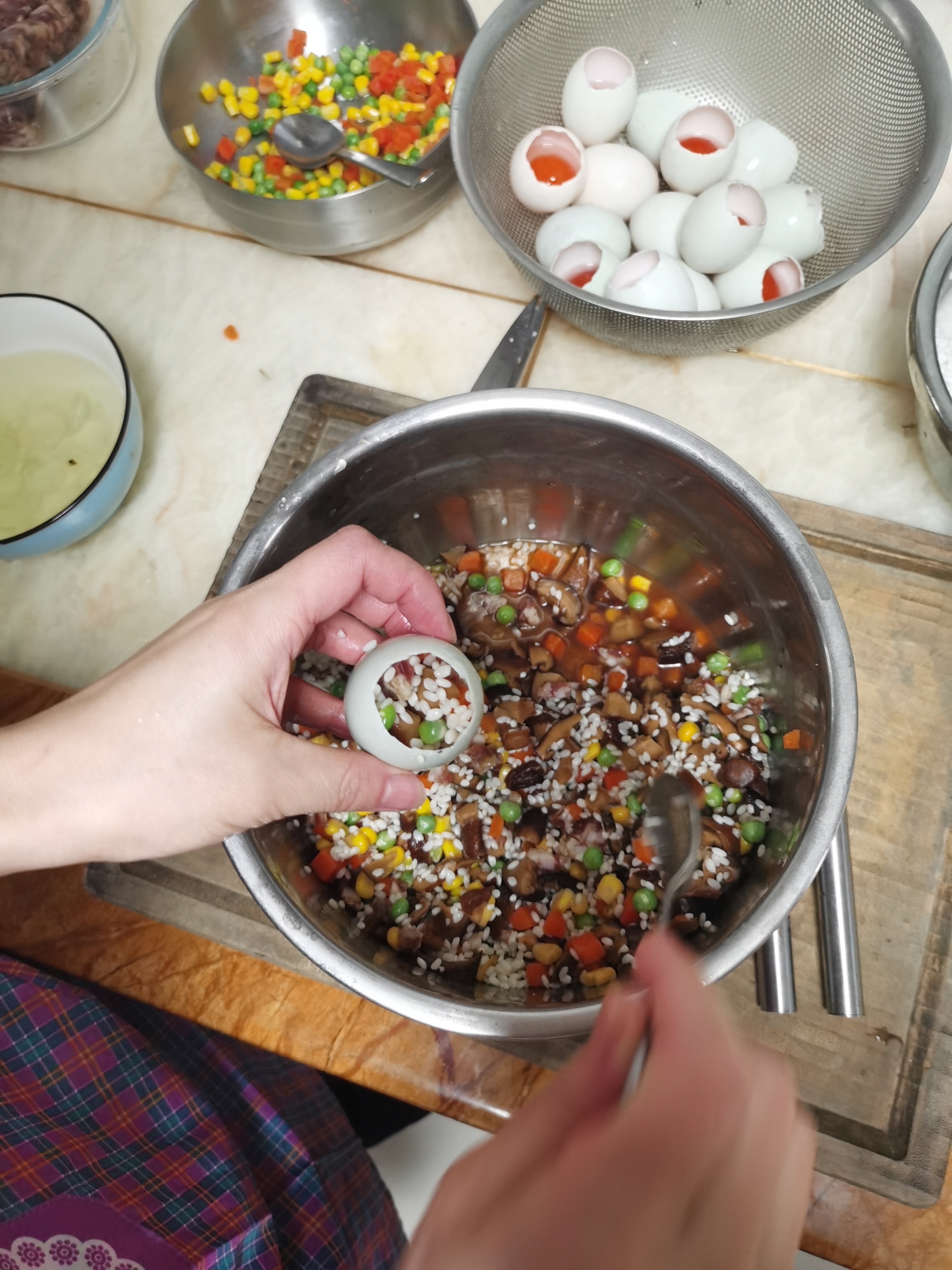 鸭蛋+糯米=团圆又相爱,松江居民自创拿手菜,取名“代代相传”