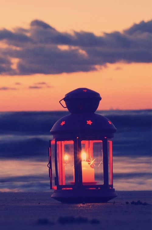 塔罗牌占卜:你们未来还有可能复合吗?兜兜转转未来还是TA吗?