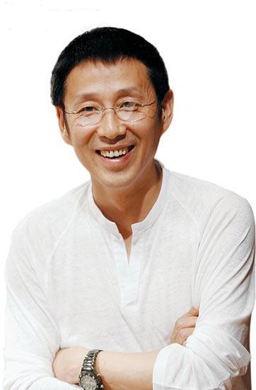 陈格35岁了，虽然没有父亲陈道明出名，但从不靠拼爹去夺取名誉