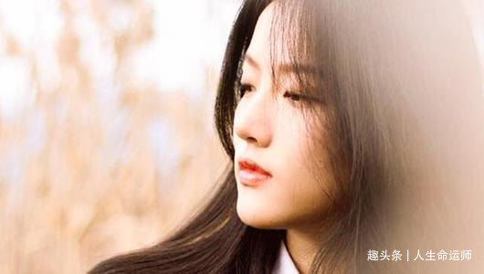 比劫争夫的八字，一生婚姻难以如愿的女命，想离婚是最好的选择吗