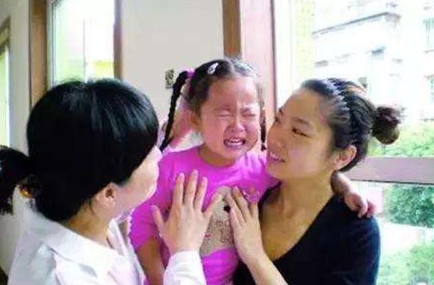 爷爷给孙女取名“紫懿”，儿媳气急怒怼公公：您试试倒过来念念