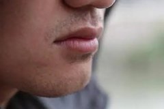 男人嘴唇厚代表什么面相