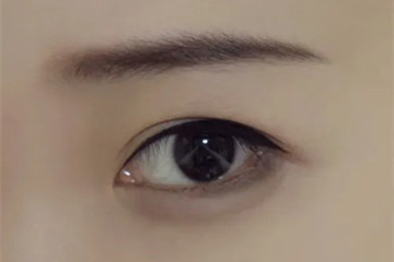 杏眼的女人命运